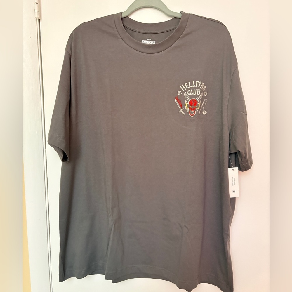 Stranger Things Men’s Hellfire Club Gray T-Shirt